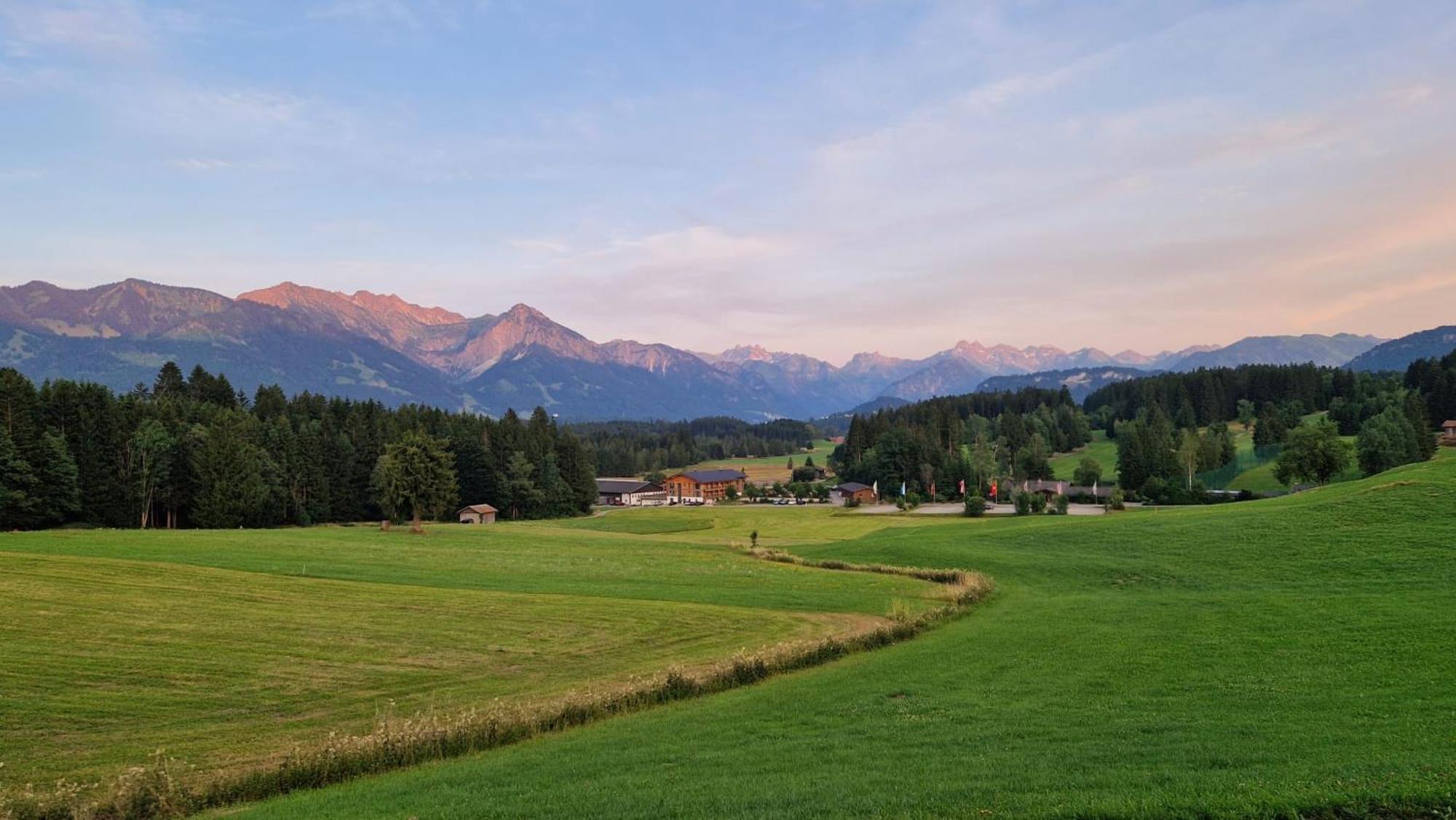Platzhirsch Ofterschwang Hotel Exterior photo